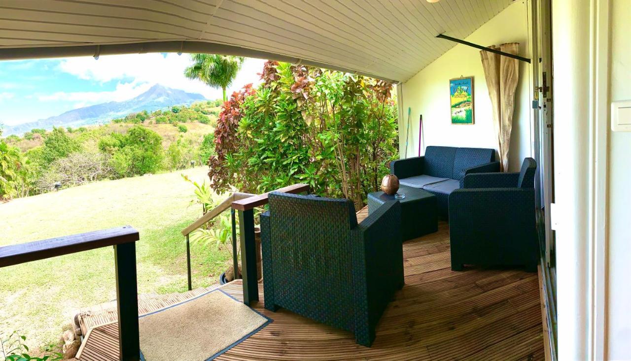 Lodge Colibris Piscine Privee Vue Panoramique Mer Et Montagne Pelee , 500 M Plage Dans Un Parc , Calme Assure Ideal Pour Decouvrir Le Nord Caraibes Le Carbet Dış mekan fotoğraf
